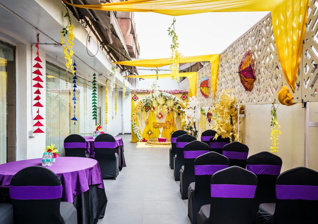 Caspia Hotel New Delhi Exterior foto